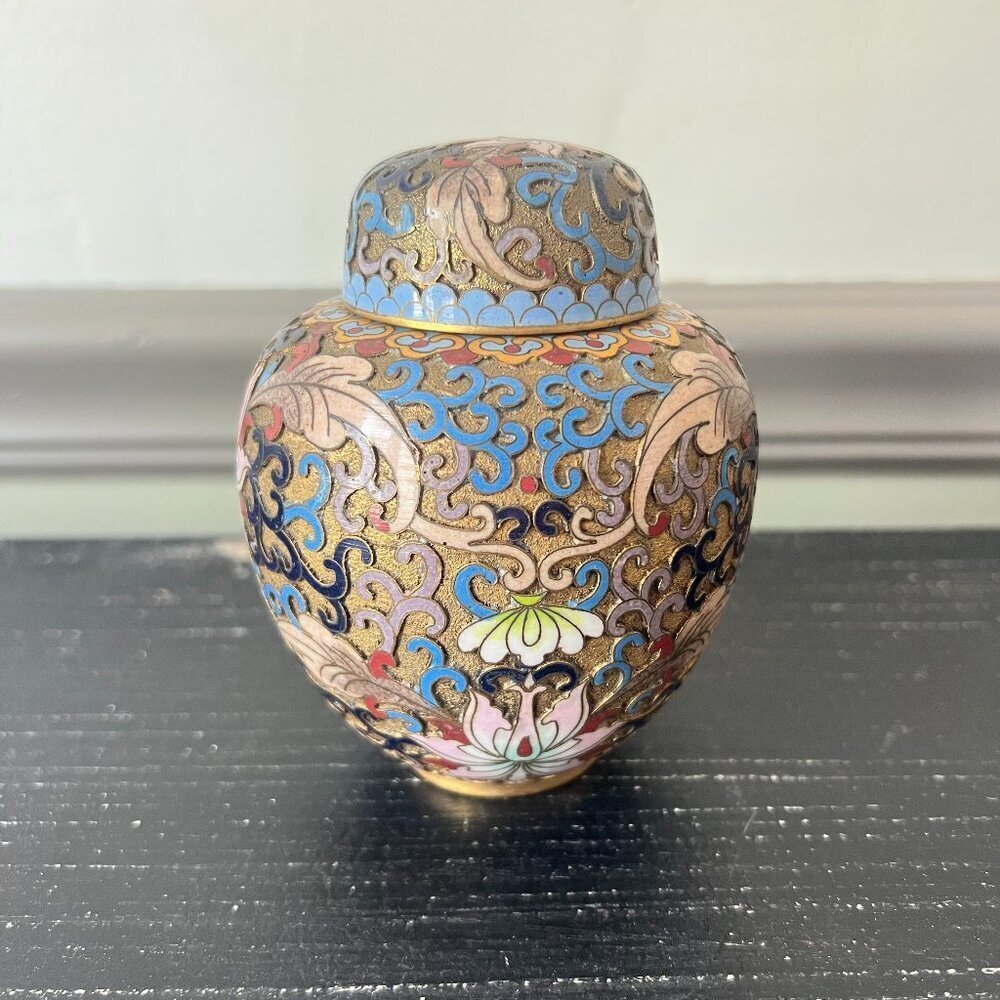 Vintage Chinese Cloisonné Enamel Floral Scroll Lotus Ginger Jar‎ With Lid Etched